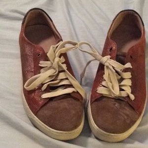 Johnston and Murphy athletic shoes